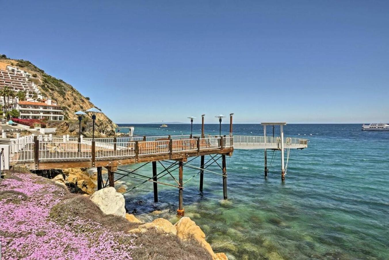 Lux Oceanfront Penthouse Suite Wpanoramic Views Avalon Exterior photo