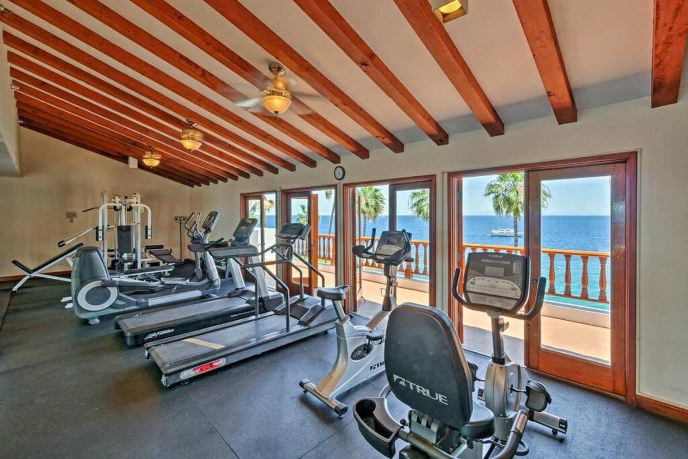 Lux Oceanfront Penthouse Suite Wpanoramic Views Avalon Exterior photo