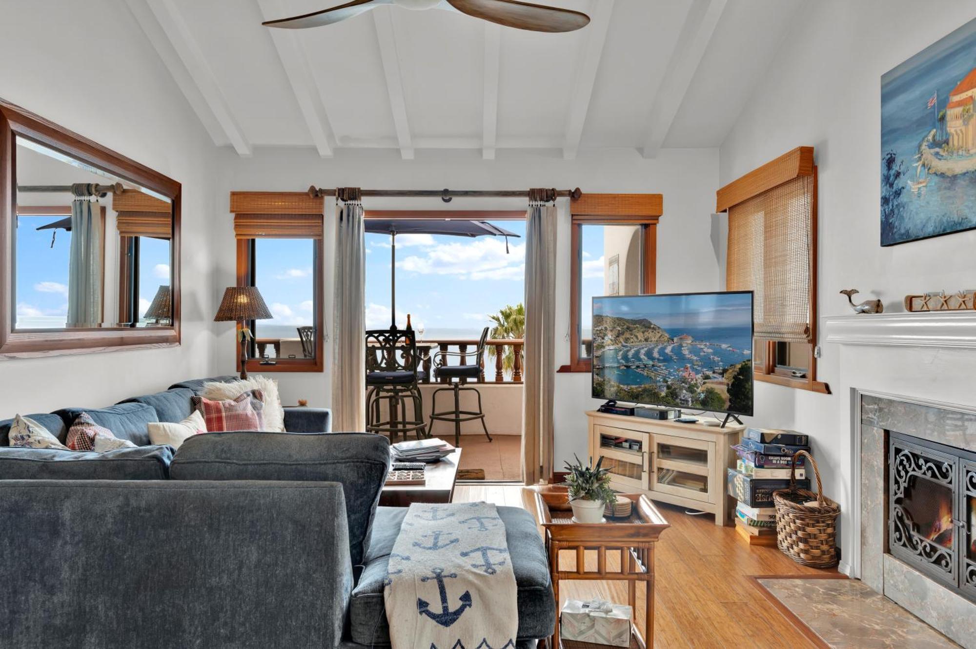 Lux Oceanfront Penthouse Suite Wpanoramic Views Avalon Exterior photo